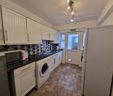 Room in a Shared House, Wingate Road, M38 - Photo 2