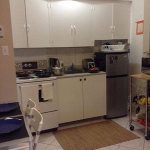 1 CH - 1 SDB - Montréal - $1,095 /mo - Photo 2