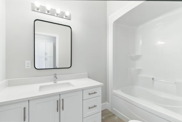 For Lease - 89 DURHAM Street Unit# 301, Port Colborne, Ontario - Photo 1