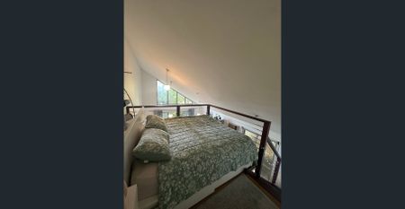 Stylish Loft Apartment in the Heart of Paddington - Photo 5