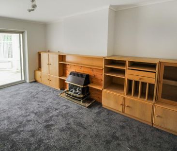 2 bedroom semi-detached bungalow to rent - Photo 6