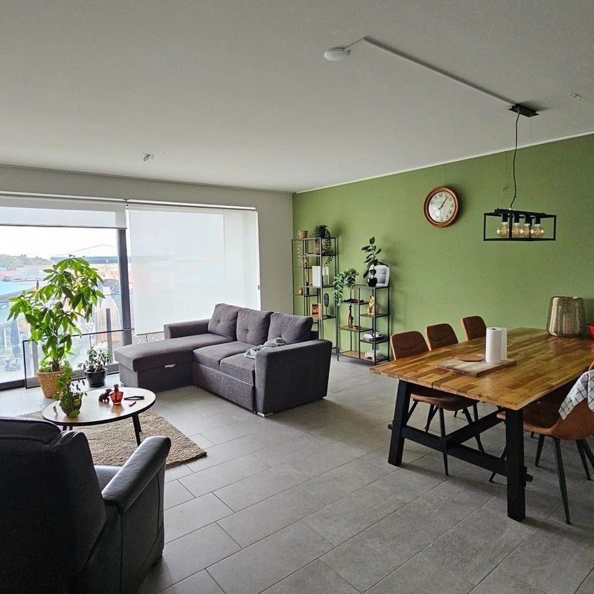 Appartement te huur - Photo 1