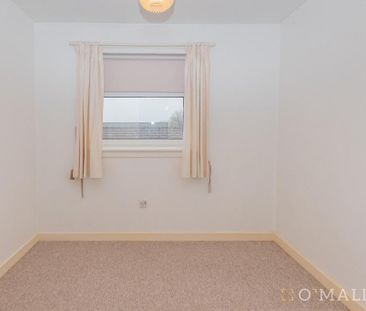 3 bedroom end of terrace house to rent - Photo 3
