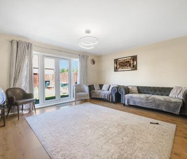 4 bedroom townhouse to rent - Photo 3
