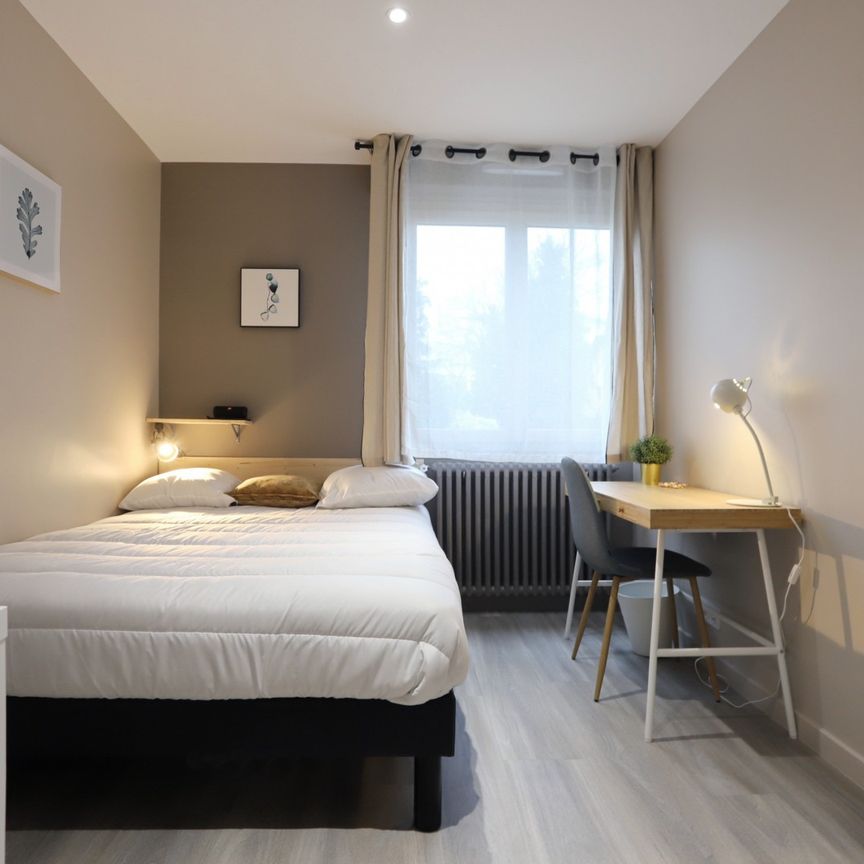 CHATEAUGIRON Roommate 5 Bedrooms at Rennes - Photo 2