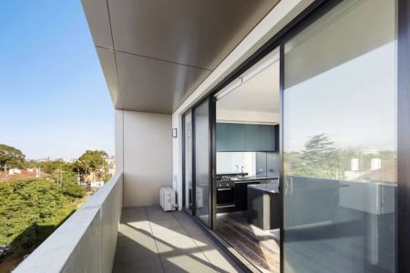 Elevated Living with Style, Comfort and Unbeatable Convenience! - Photo 5