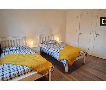 Bed for rent in 7-bedroom apartment in Phibsborough, Dublin - Photo 6