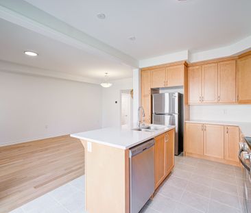 For Lease - 3149 Meadowridge Drive, Oakville, Ontario - Photo 1