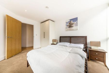 3 bedroom flat to rent - Photo 3