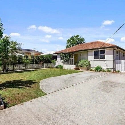 Holsworthy - Photo 1