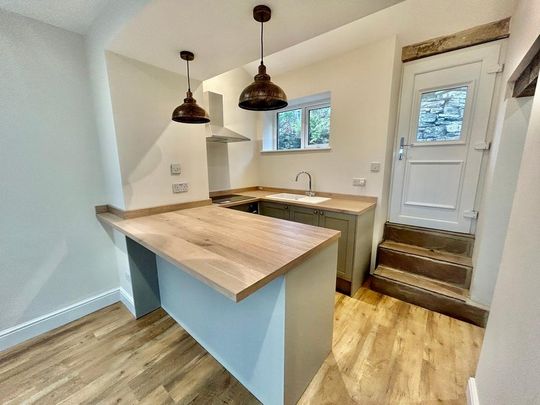 2 bedroom cottage to rent - Photo 1