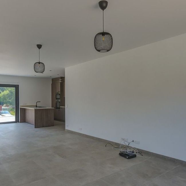 Woning te huur in Riemst voor € 1.400 met 3 slaapkamers - Photo 1