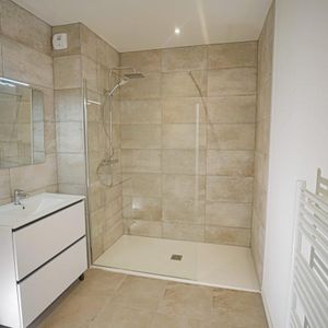 Location Appartement 4 pièces 103m² FLEURY SUR ORNE 14123 - Photo 2