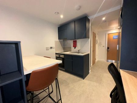 Studio to rent - Photo 2