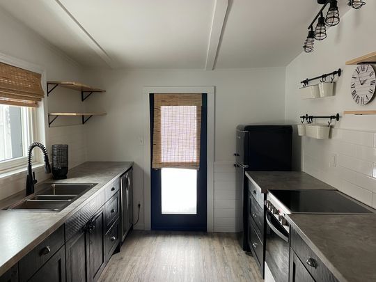 For Lease - 41 Bruce Street, Blue Mountains, Ontario - Photo 1