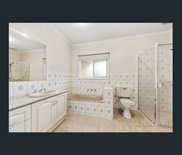 Spacious Family Home In Desirable Location - Photo 4