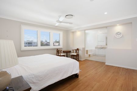 61 Compass Drive, Biggera Waters QLD 4216 - House For Rent | Domain - Photo 3