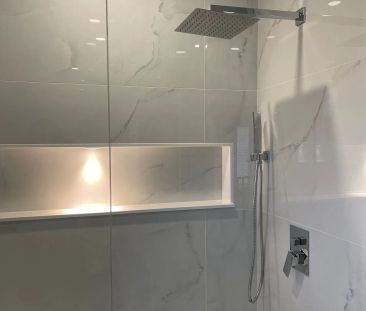 Detached Home For Lease | N9061837 - Photo 4