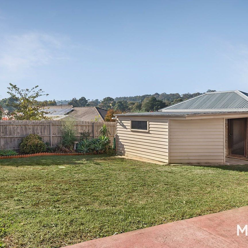 10 Cantala Avenue, Rosanna - Photo 1