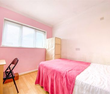 6 bedroom house to rent - Photo 2