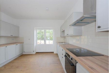 2 bedroom townhouse to rent - Photo 4