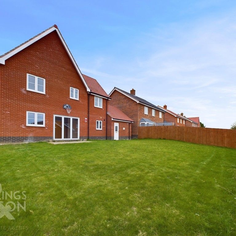 Lansdowne Drive, Poringland, Norwich - Photo 1