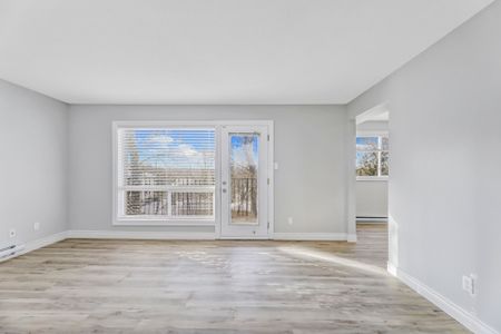 For Lease - 308 Prospect Street Unit# 3, Newmarket, Ontario - Photo 2