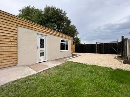 Highfield Park - Photo 3