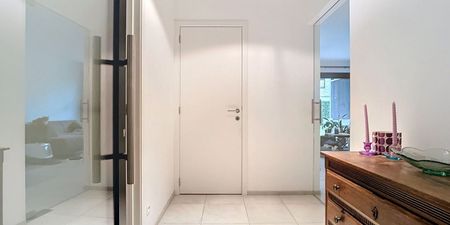 Appartement te huur in Genk voor € 775 met 1 slaapkamer - Photo 2