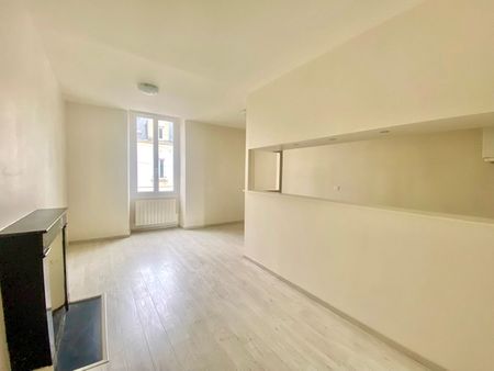 A LOUER - TYPE 2 RENOVE AU COEUR DE SAINT DONATIEN - Photo 2