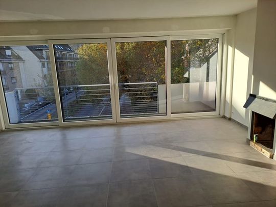 Appartement te huur - Photo 1