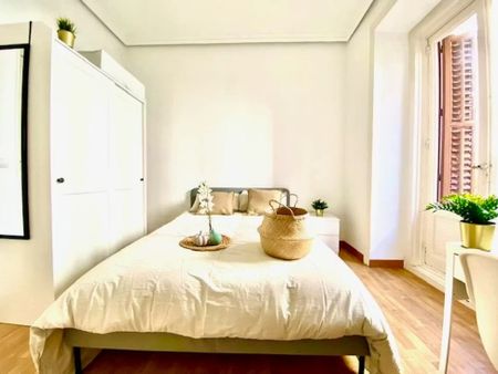 Calle de Toledo, Madrid, Community of Madrid 28005 - Foto 5