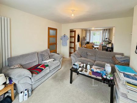 3 bedroom semi-detached house to rent - Photo 4