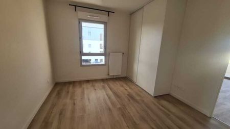 Location Appartement 2 Pièces 45 m² - Photo 4