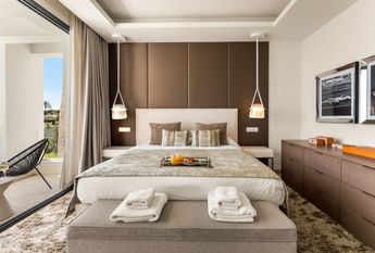 Luxury Villa for rent in El Paraíso, Andalusia