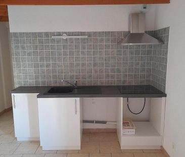 Location Appartement 4 pièces 75m² MIREVAL 34110 - Photo 1