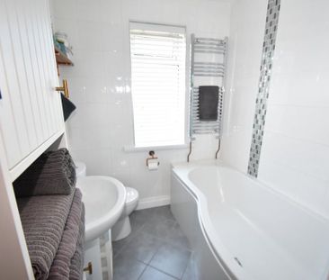 3 bedroom terraced house to rent - Photo 5