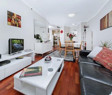 1 Bedroom Apartment available at Trafalgar - Photo 2