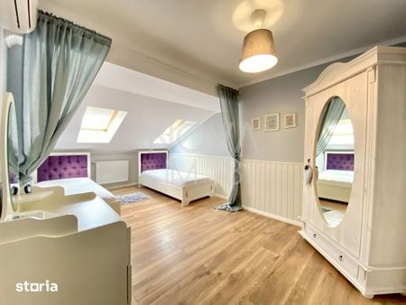 Apartament 3 camere, 2 bai, decomandat in Strand pentru inchiriat - Photo 4