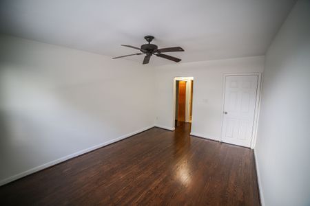 For Lease - 152 Overbrook Place Unit# 2nd Fl, Toronto, Ontario - Photo 2