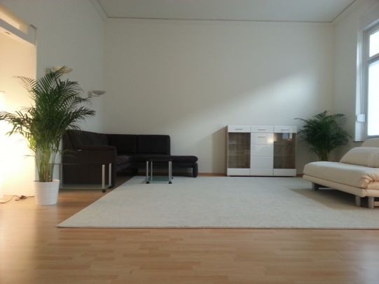 huesch-immobilien.de *** Für Altbauliebhaber nahe der Messe in Rüttenscheid*** - Photo 1