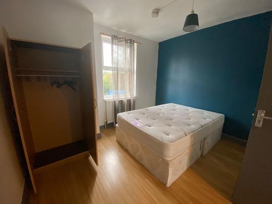 5 bedroom flat to rent - Photo 1