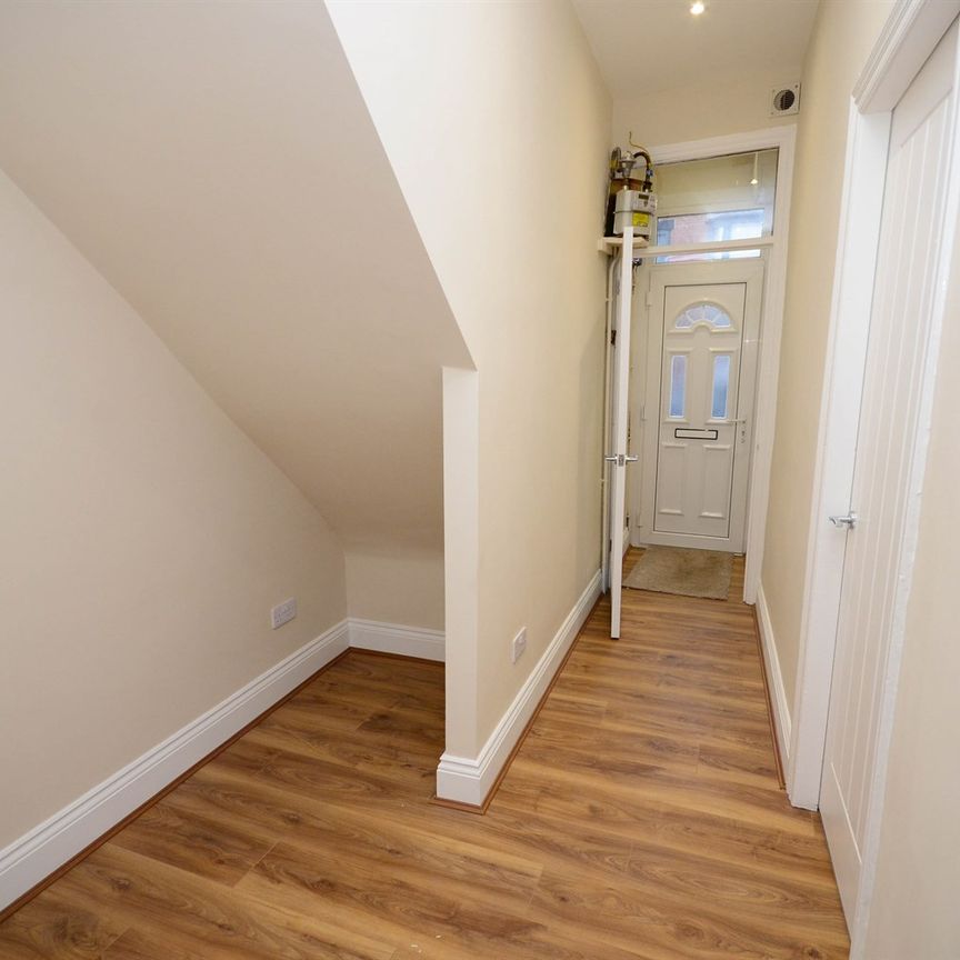 2 bed flat to rent in Osborne Avenue, South Shields, NE33 - Photo 1