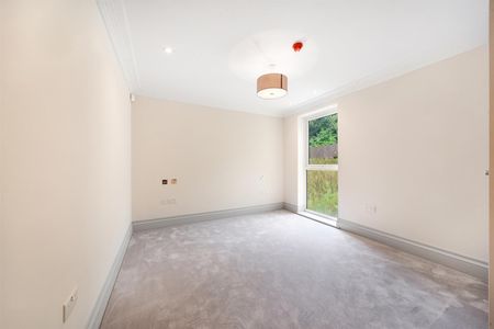 2 bedroom apartment - Photo 2