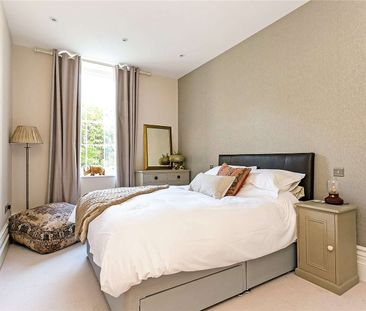 An immaculately presented ground floor apartment within a recently ... - Photo 1