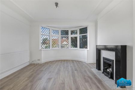 4 bedroom semi-detached house to rent - Photo 2