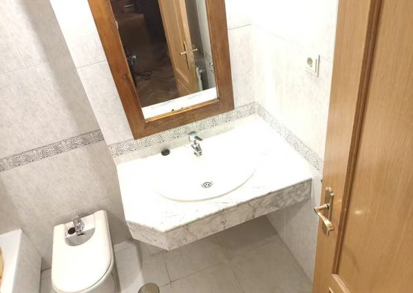 Calle Melilla, Madrid, Community of Madrid 28005