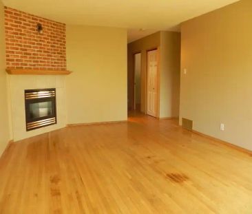 3 Bedroom Duplex house for rent | 143 Holland Street Northwest, Cal... - Photo 1