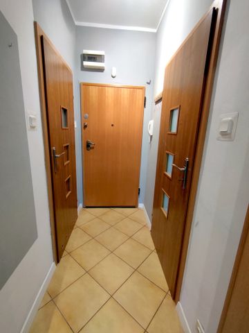 Przestronna kawalerka, osobna kuchnia - Zdjęcie 5