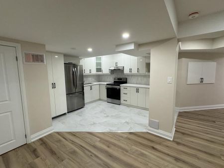 For Lease - 21 Copperhill Heights Unit# Basement, Barrie, Ontario - Photo 5